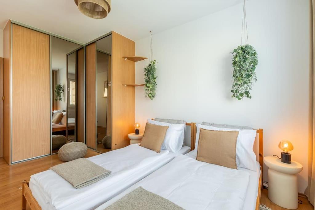 Duna Retreat: City Serenity Bratislava Exterior photo